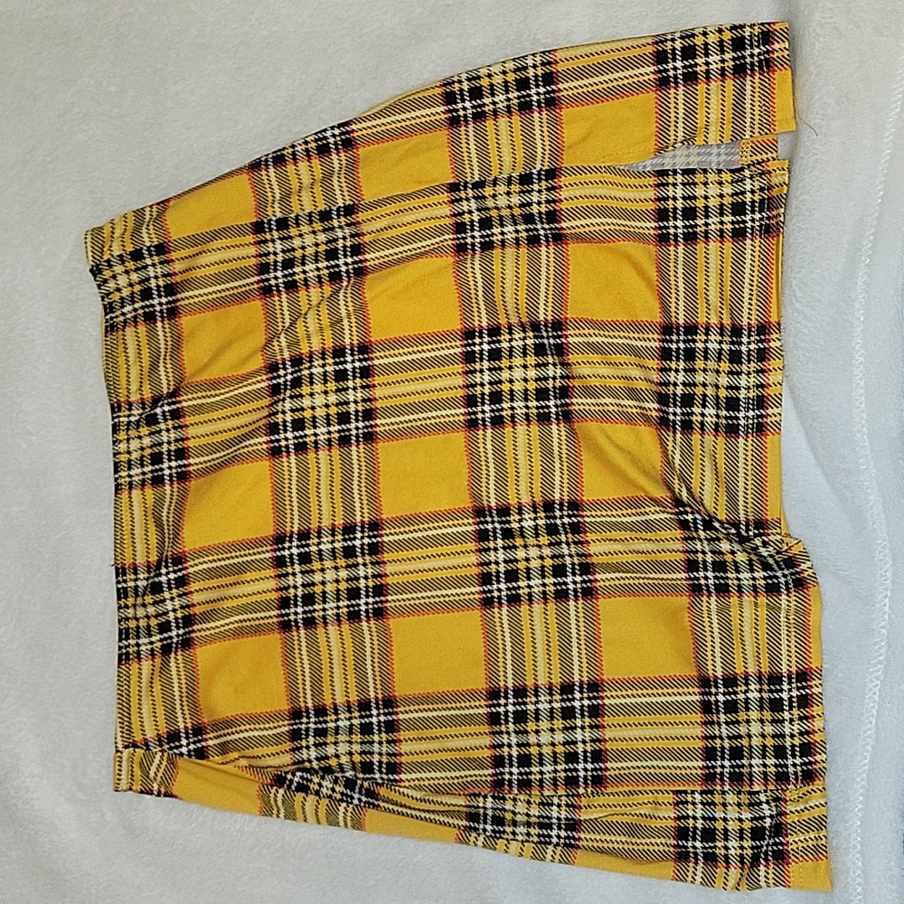 rue 21 small patterned mini skirt